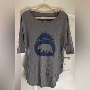 California 3/4 sleeve high-low t-shirt - Small